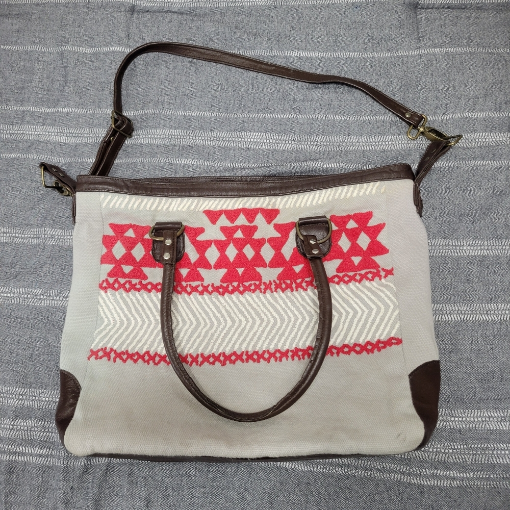 Noonday Collection Weekender